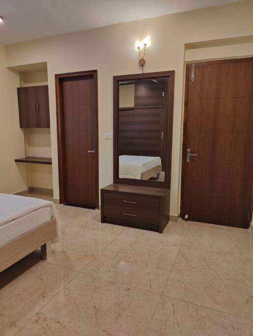 Tara Suites Premium Rooms In Central Indiranagar بنغالور المظهر الخارجي الصورة